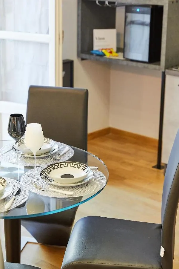 Il Giglio Incantato Apartment Florence Italy